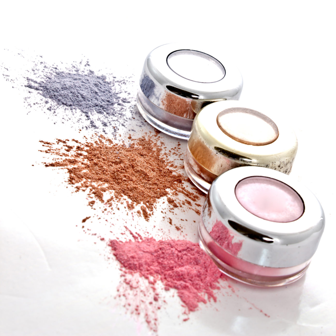 Zuzka Colourful Make Up Powder small e1577635470927